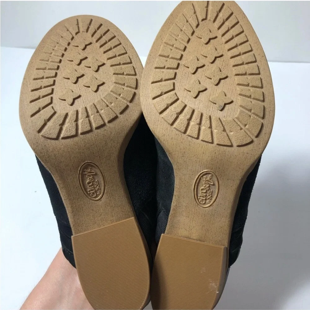 Euro Soft Suede Black Mule Heels. Size 8. - Picture 7 of 7